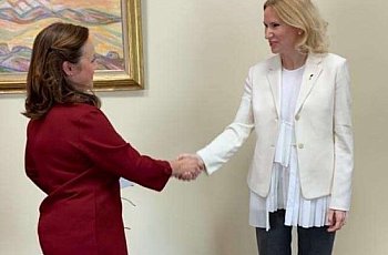 Titulares – La vicepresidenta de la Rada Suprema de Ucrania, Olena Kondratiuk, inició su viaje de trabajo a España con una reunión con Emma Aparici, directora del Departamento de Política Exterior del Gobierno español.